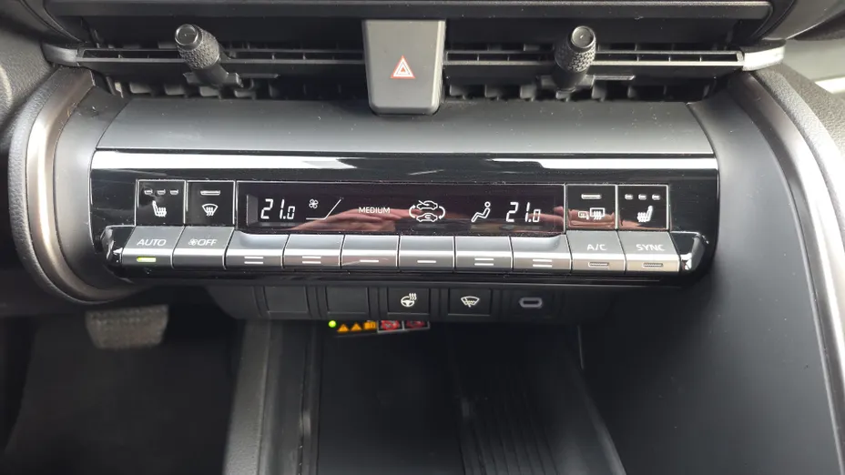 TOYOTA C-HR C-HR 2.0 PHEV Dynamic Force Style