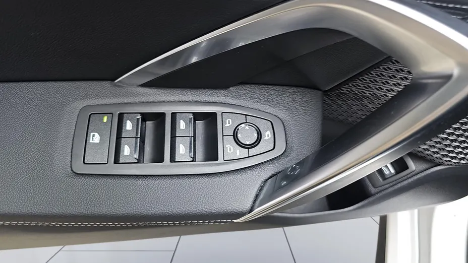 BMW X1 X1 xDrive23i mHEV aut