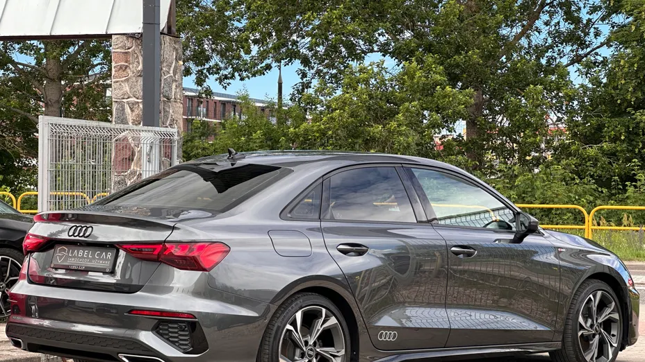 AUDI A3 A3 35 TFSI S Line