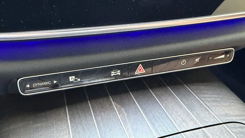 MERCEDES-BENZ E Klasa E 220 d mHEV 4-Matic AMG 9G-Tronic