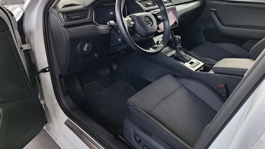 SKODA Superb Superb 2.0 TDI SCR Style DSG