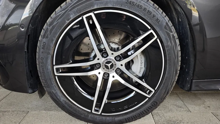 MERCEDES-BENZ E Klasa E 220 d mHEV 4-Matic AMG 9G-Tronic