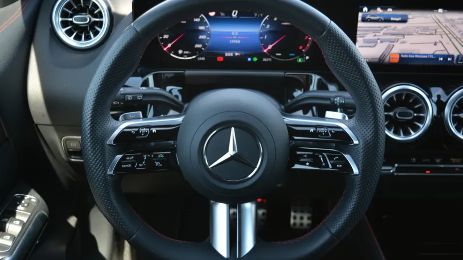 MERCEDES-BENZ GLA GLA 200 mHEV AMG Line 7G-DCT