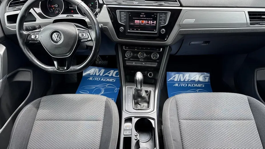 VOLKSWAGEN Touran -