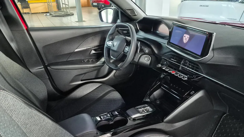 PEUGEOT 2008 2008 1.2 PureTech Allure S&S EAT8