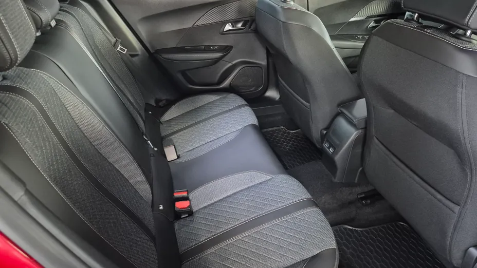 PEUGEOT 2008 2008 1.2 PureTech Allure S&S EAT8