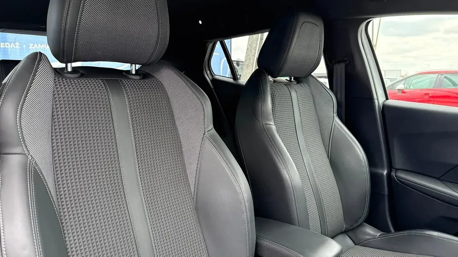 PEUGEOT 2008 -