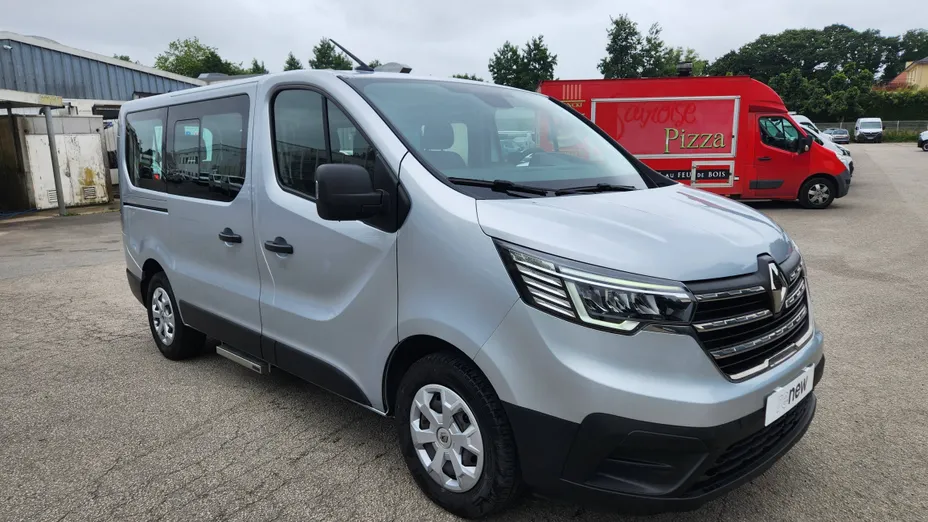 RENAULT Trafic -