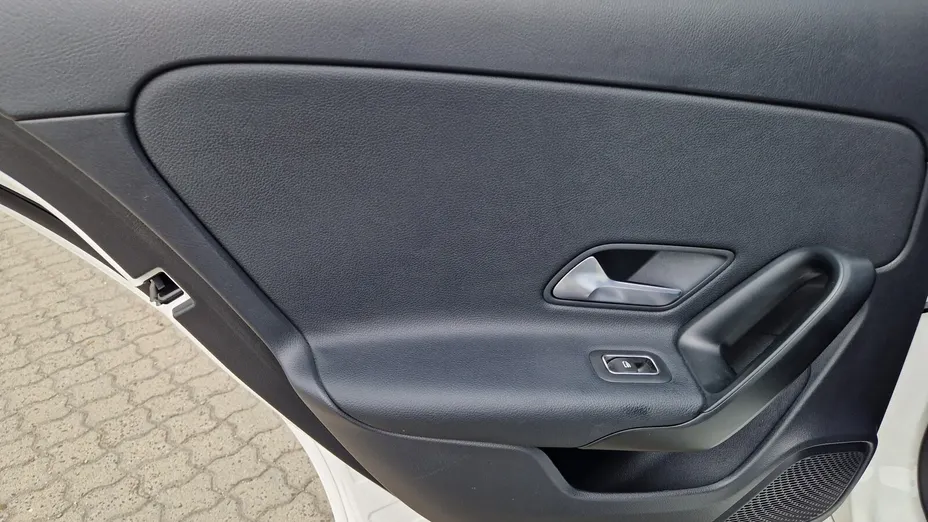 MERCEDES-BENZ A Klasa A 180 Style 7G-DCT