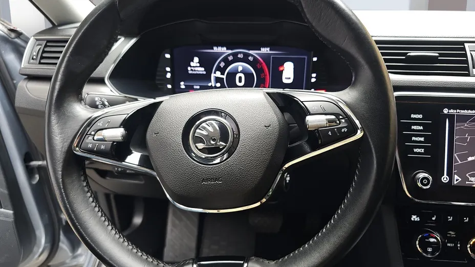 SKODA Superb Superb 2.0 TDI SCR Style DSG