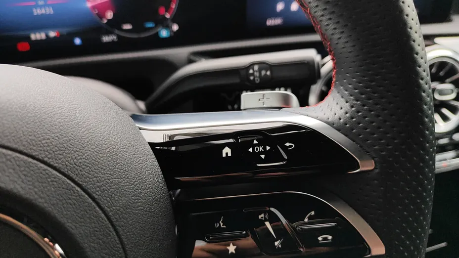 MERCEDES-BENZ CLA CLA 200 AMG Line 7G-DCT