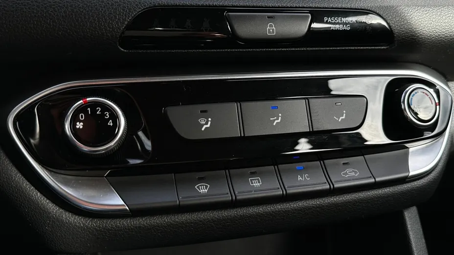 HYUNDAI i30 i30 1.5 T-GDI 48V Modern