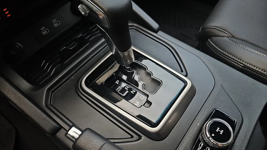 KGM / SSANGYONG Musso Musso Grand 2.2 e-XDi Adventure 4WD aut