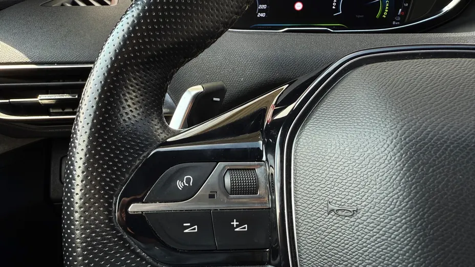 PEUGEOT 3008 3008 1.6 PureTech Hybrid4 PHEV GT S&S EAT8