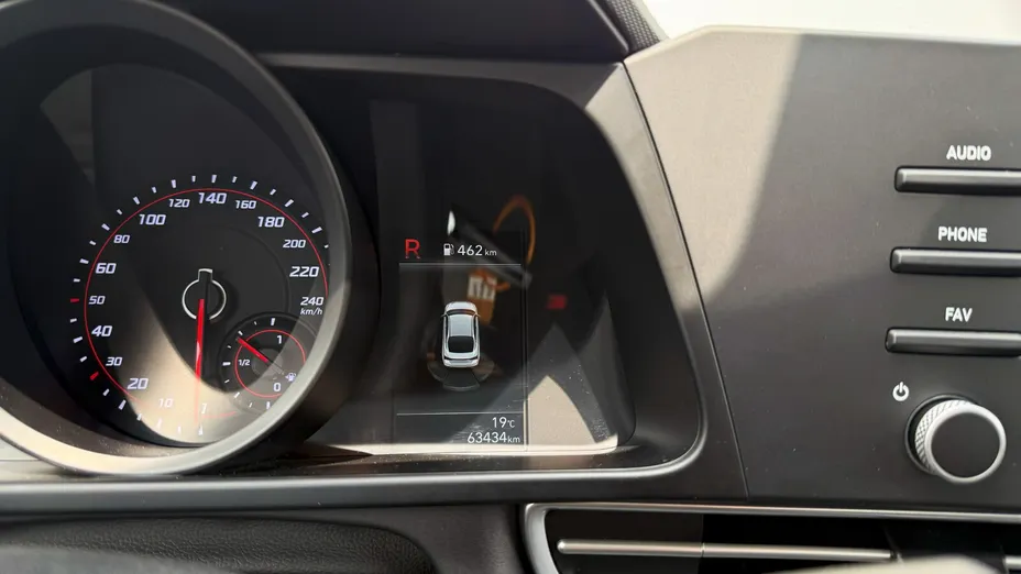 HYUNDAI Elantra Elantra 1.6 Modern CVT