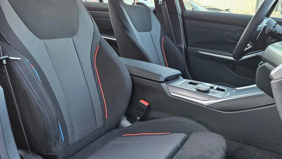 BMW Seria 3 330i xDrive M Sport sport-aut