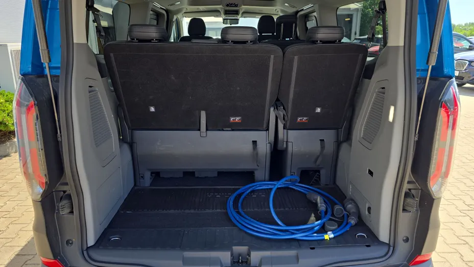 FORD Tourneo Custom Transit Custom Kombi 2.5 PHEV 340 L2H1 Limited CVT M1