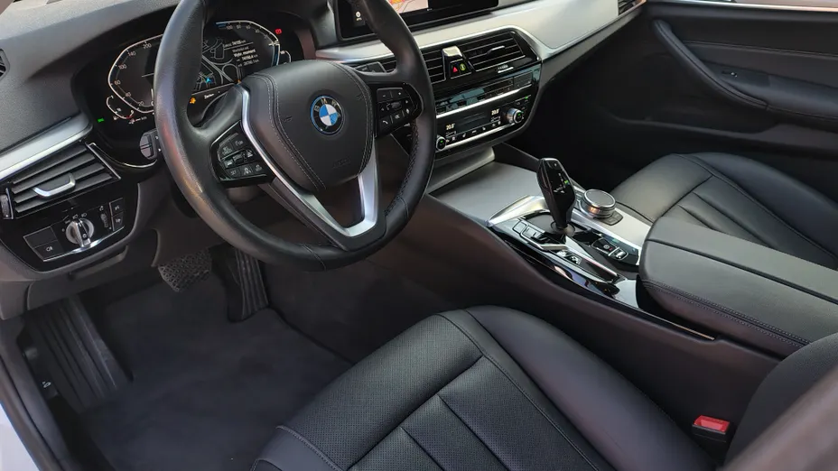 BMW Seria 5 530e PHEV aut