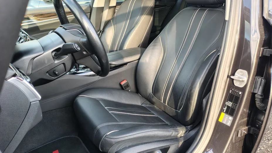 BMW Seria 5 530e xDrive Luxury Line aut