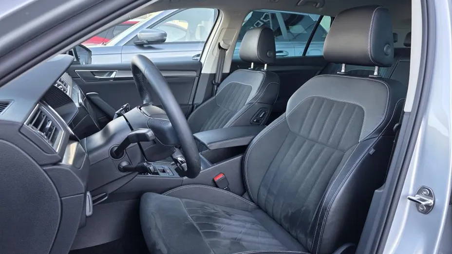 SKODA Superb Superb 2.0 TDI SCR Style DSG