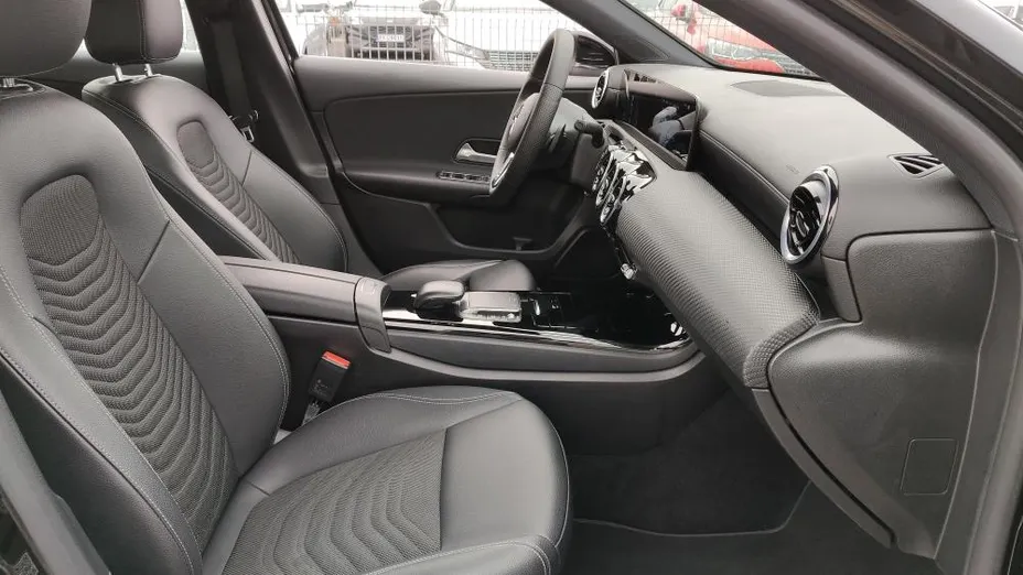 MERCEDES-BENZ A Klasa A 200 d Progressive 8G-DCT