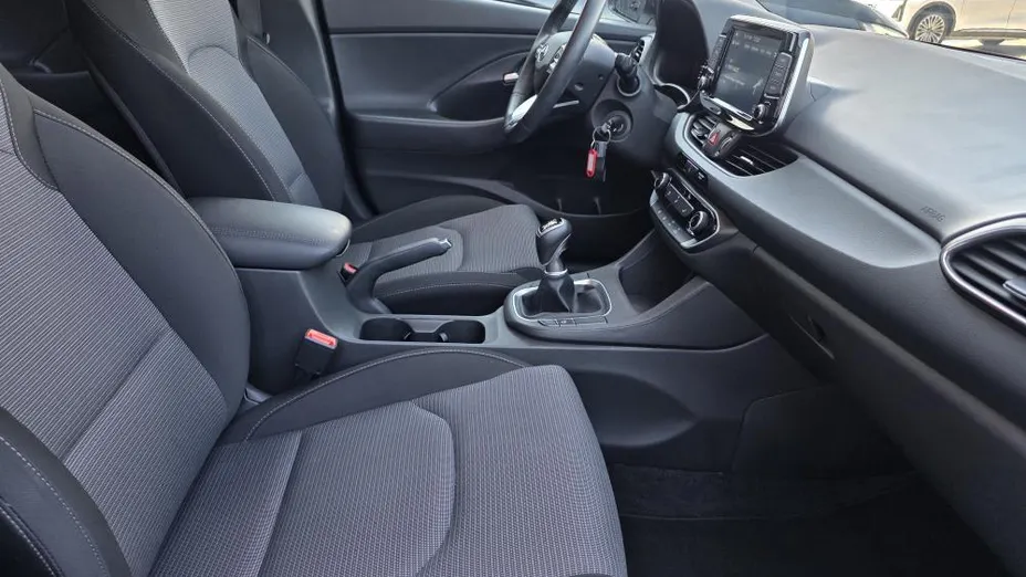 HYUNDAI i30 i30 1.0 T-GDI Modern