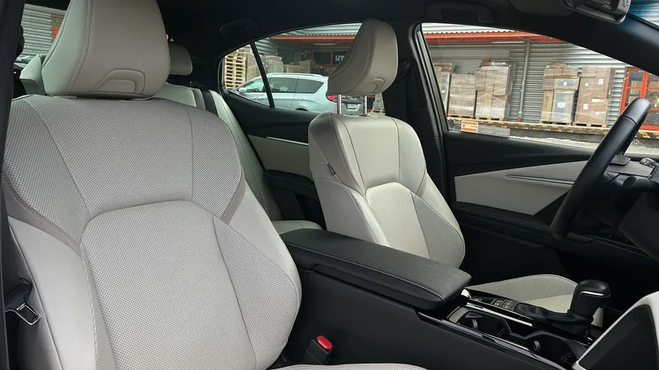 TOYOTA Camry Camry 2.5 Hybrid Dynamic Force Prestige e-CVT