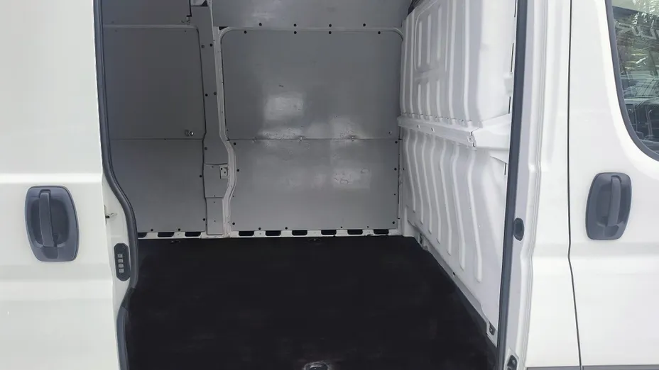 PEUGEOT Boxer Boxer 335 BlueHDi L3 Premium