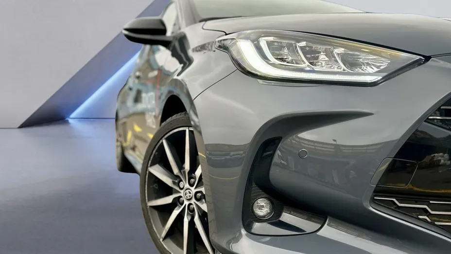 TOYOTA Yaris Yaris Hybrid 1.5 GR Sport