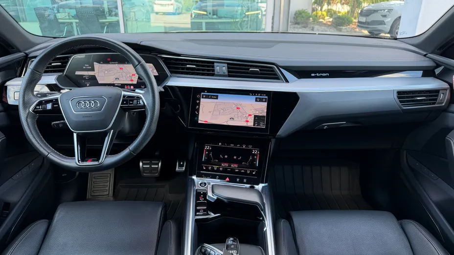 AUDI e-tron Sportback -