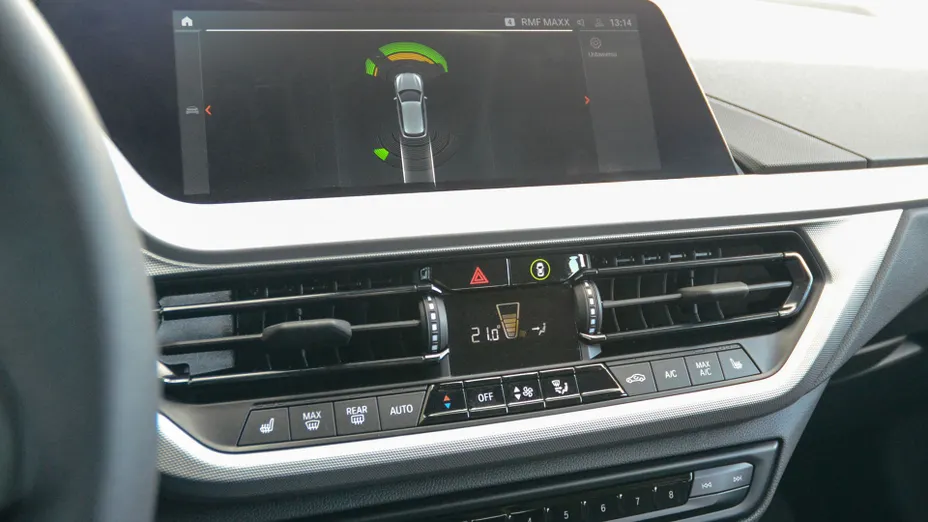 BMW Seria 1 118i Advantage aut