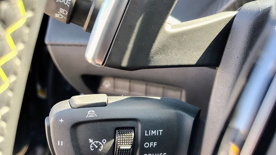 PEUGEOT 2008 2008 PureTech mHEV GT e-DCS6