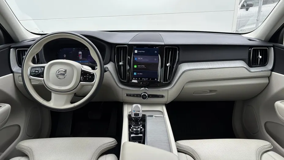 VOLVO XC60 XC60 B4 D AWD Plus Dark aut