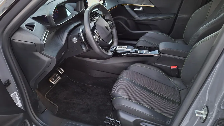 PEUGEOT 2008 2008 PureTech 130 GT S&S EAT8