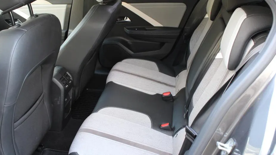 OPEL Astra Astra VI 1.2 T Elegance S&S aut