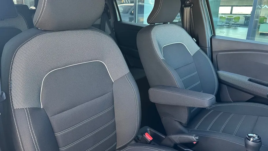 DACIA Jogger Jogger 1.0 TCe Expression 7os. Nowy