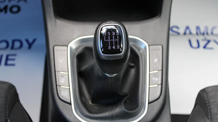 HYUNDAI i30 i30 1.5 T-GDI 48V Smart