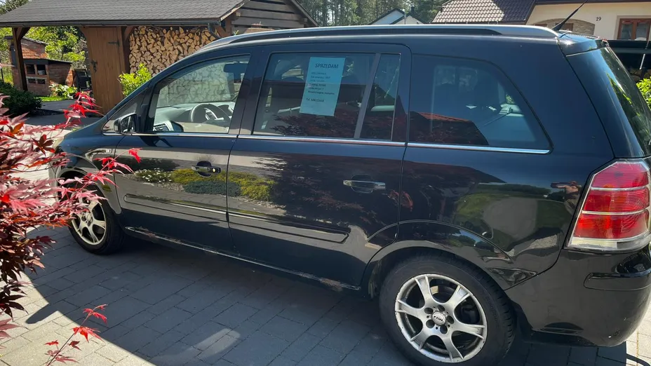 OPEL Zafira -