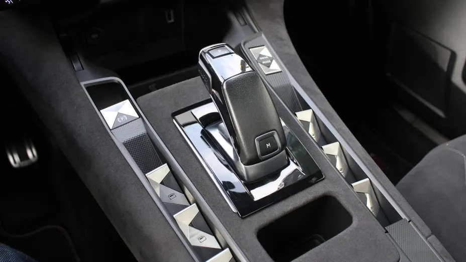 DS DS7 DS 7 2.0 BlueHDi Performance Line + aut