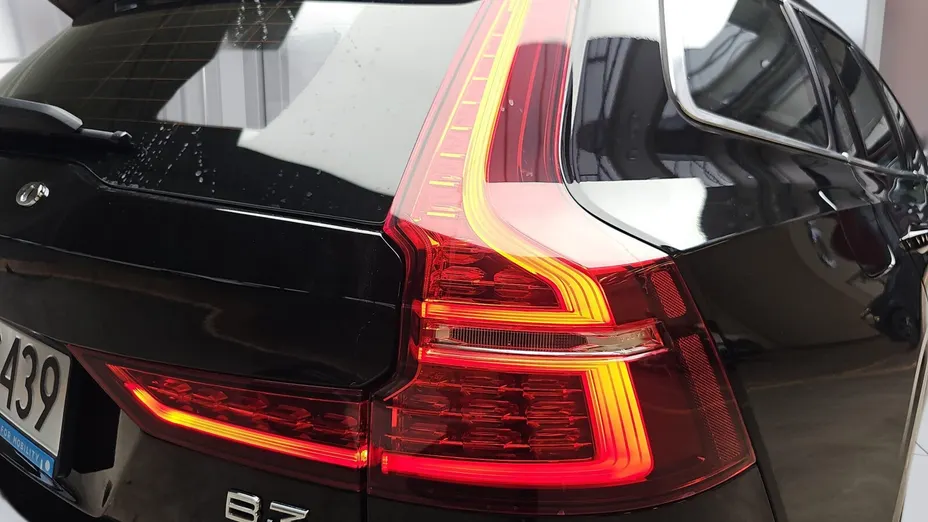 VOLVO V60 V60 B3 B Plus Bright aut