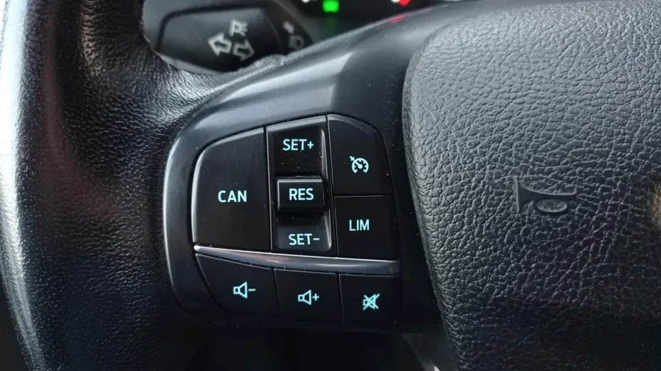 FORD Transit Custom Transit Custom Kombi 320 L2H1 Trend