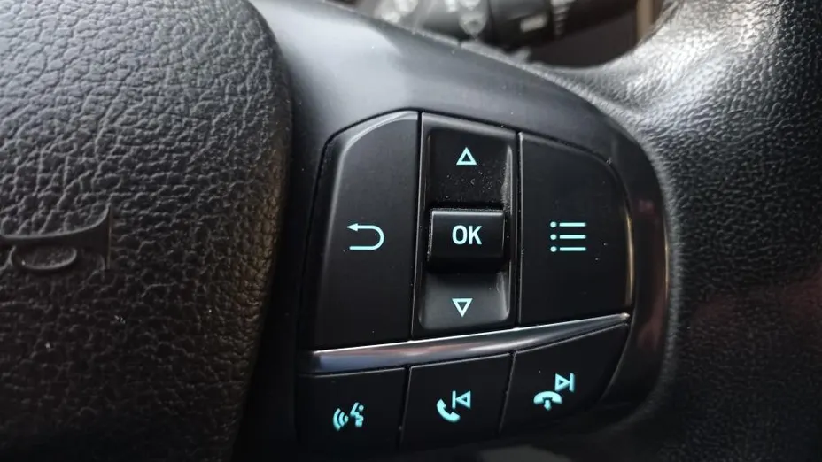 FORD Transit Custom Transit Custom Kombi 320 L2H1 Trend