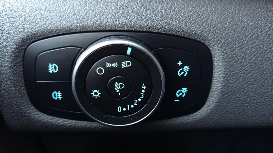 FORD Transit Custom Transit Custom Kombi 320 L2H1 Trend