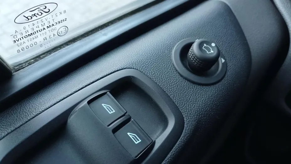 FORD Transit Custom Transit Custom Kombi 320 L2H1 Trend