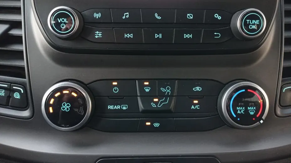 FORD Transit Custom Transit Custom Kombi 320 L2H1 Trend