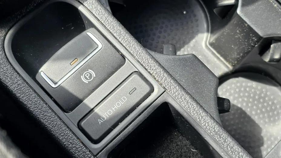 VOLKSWAGEN Tiguan -