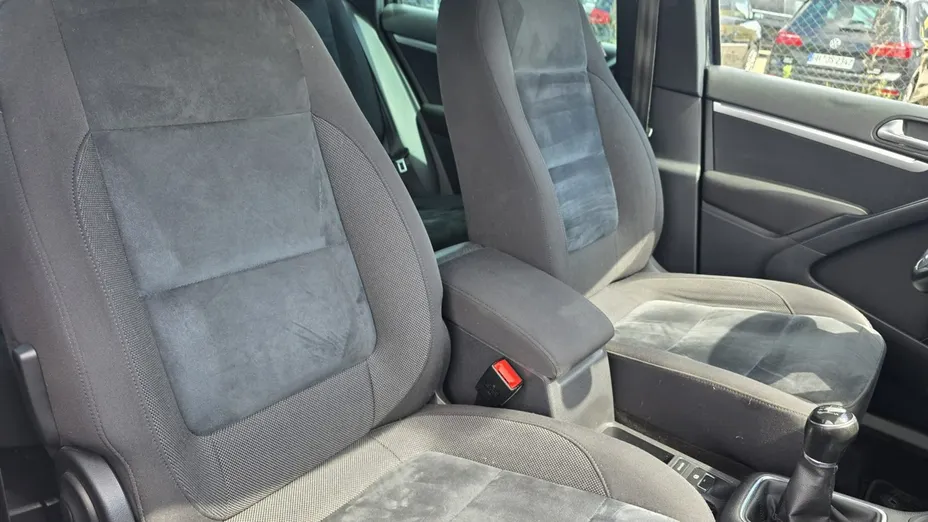 VOLKSWAGEN Tiguan -