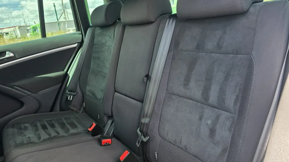VOLKSWAGEN Tiguan -