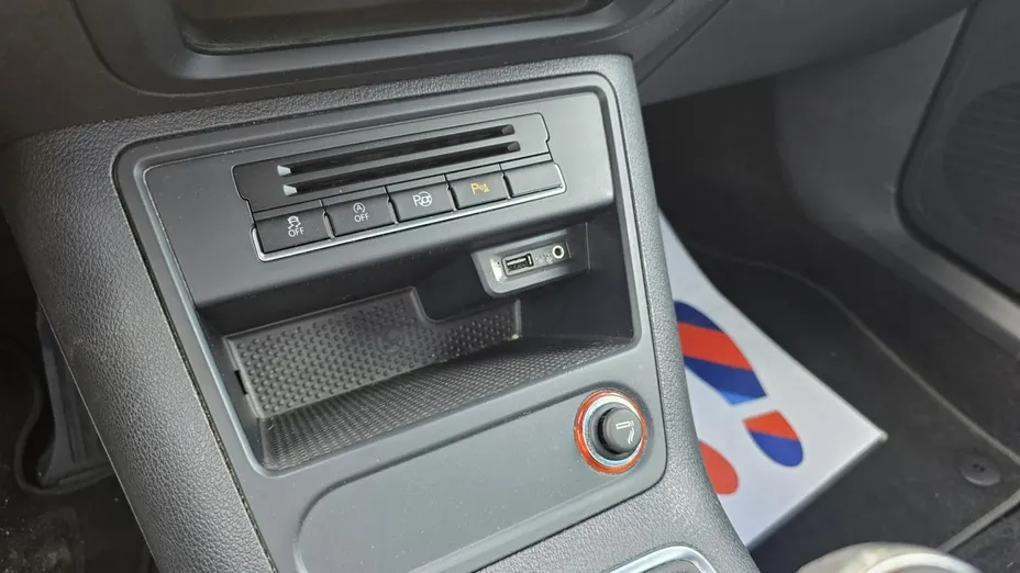 VOLKSWAGEN Tiguan -