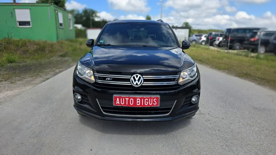VOLKSWAGEN Tiguan -